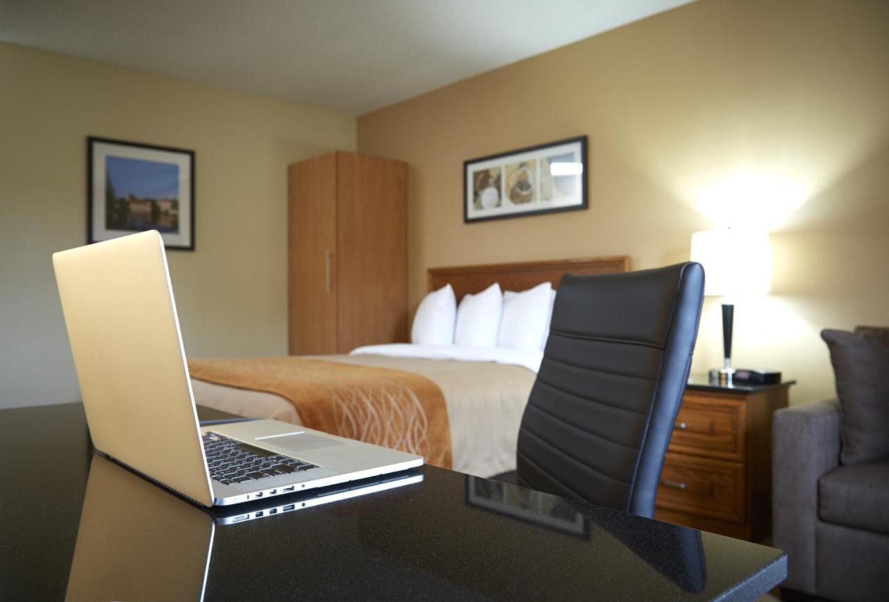 Comfort Inn Лаваль Экстерьер фото