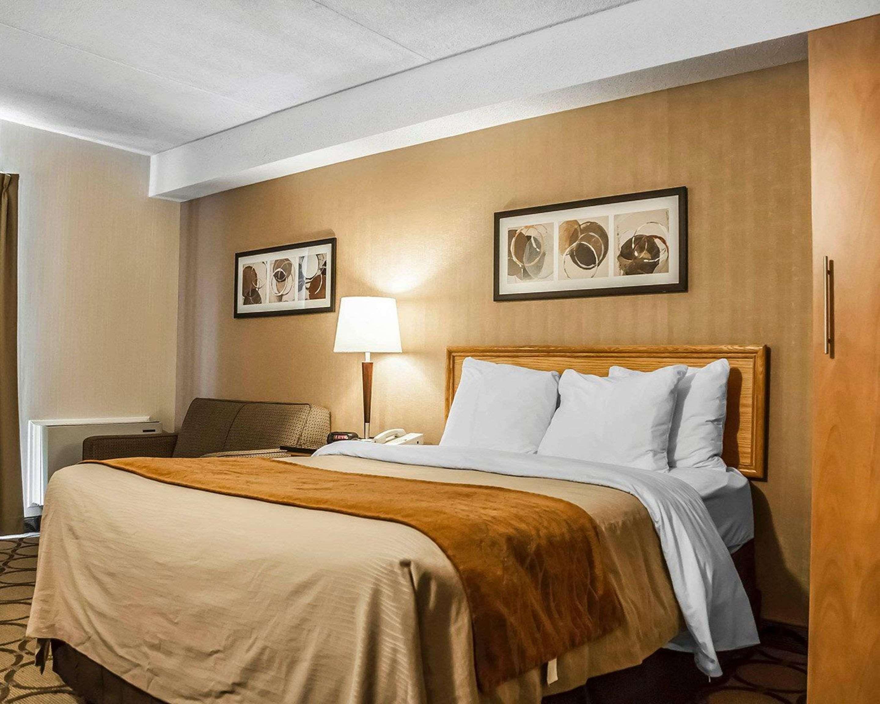 Comfort Inn Лаваль Экстерьер фото