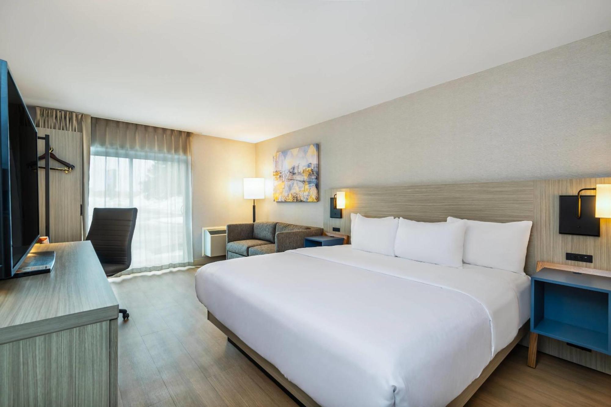 Comfort Inn Лаваль Экстерьер фото